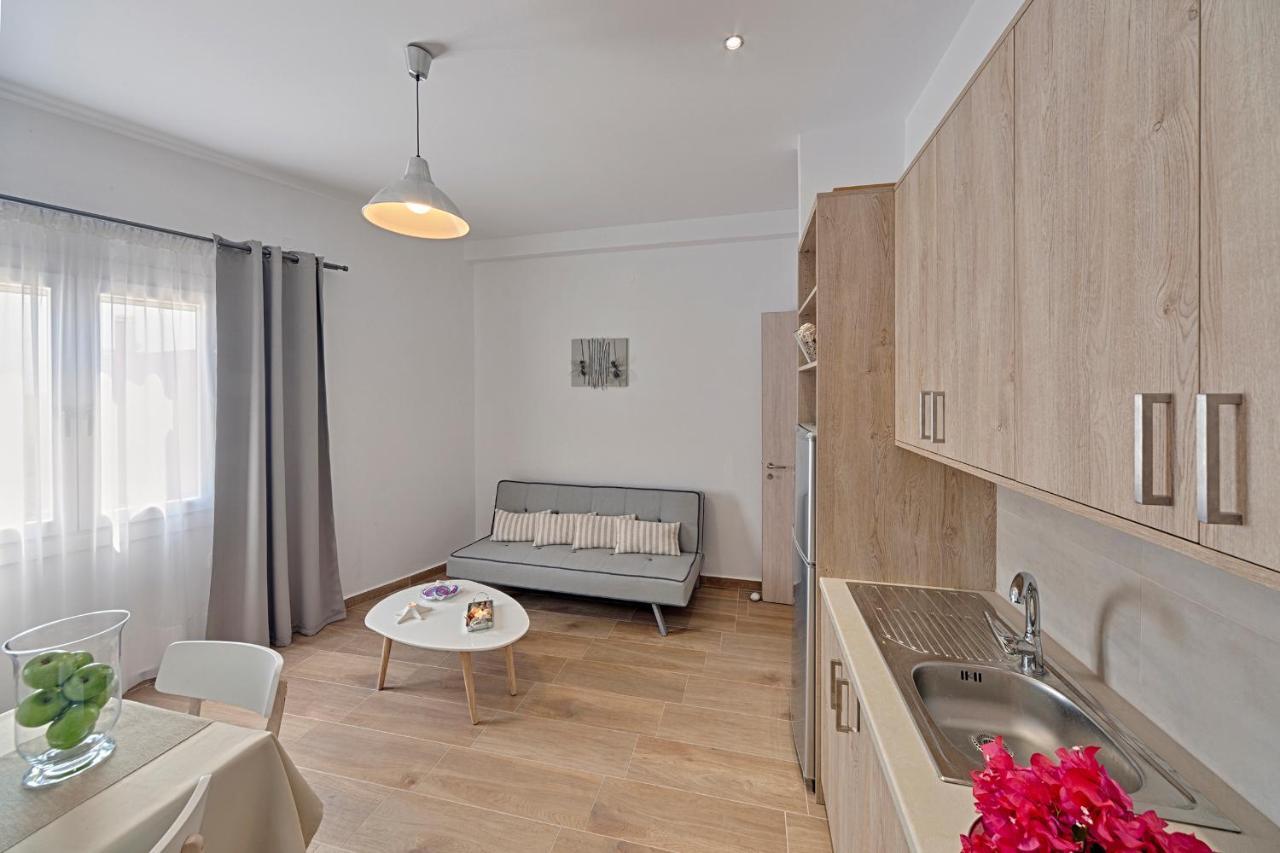 Aeolia Apartment *