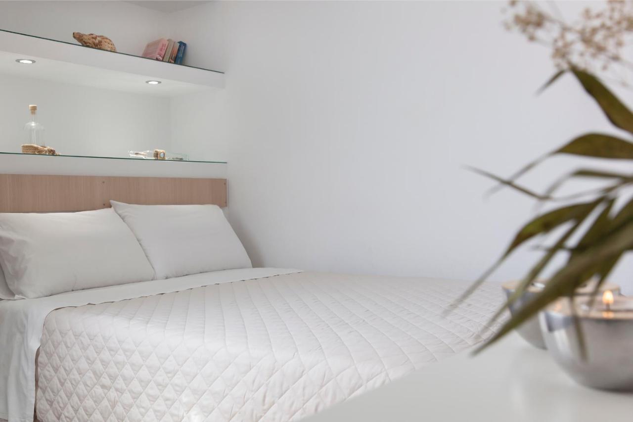Aeolia Apartment *